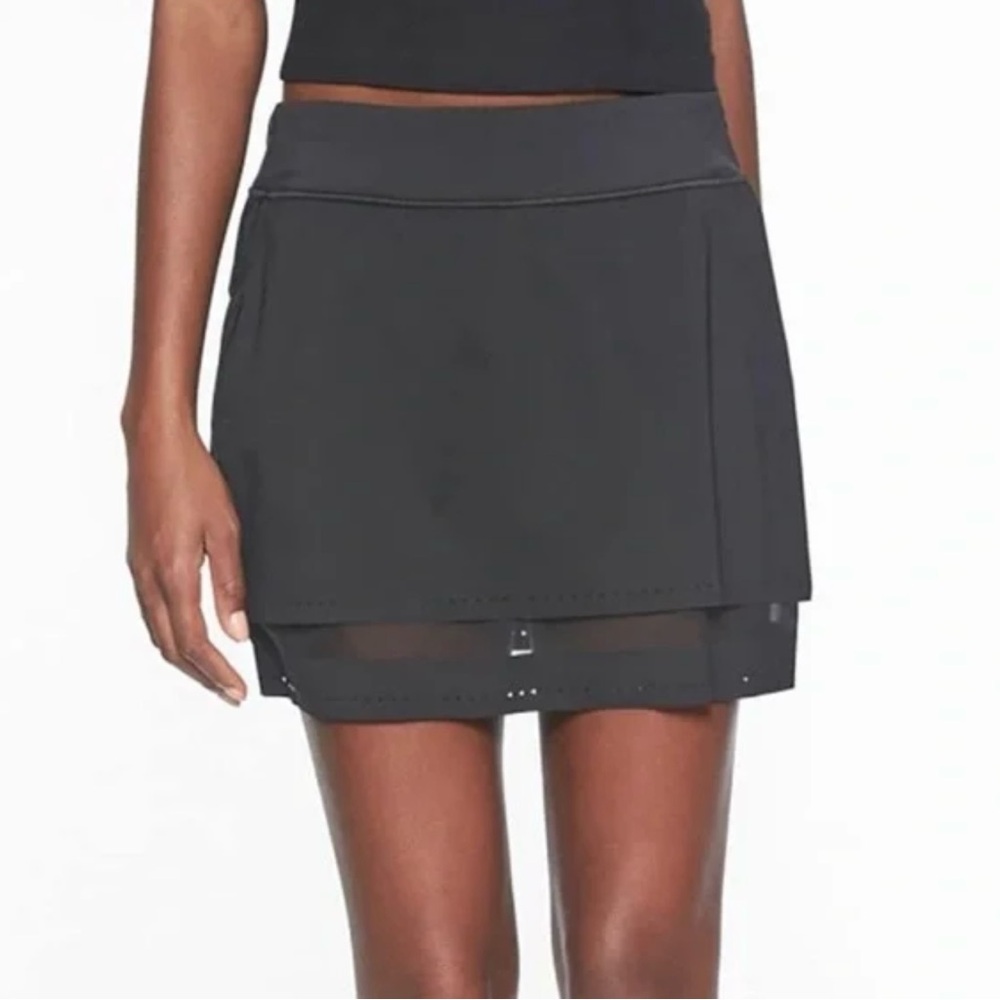 Athleta Laser Run Skort Women’s Size Medium Black Activewear Running Tennis